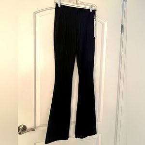 NWT Alo Yoga high waist pinstripe zip it legging